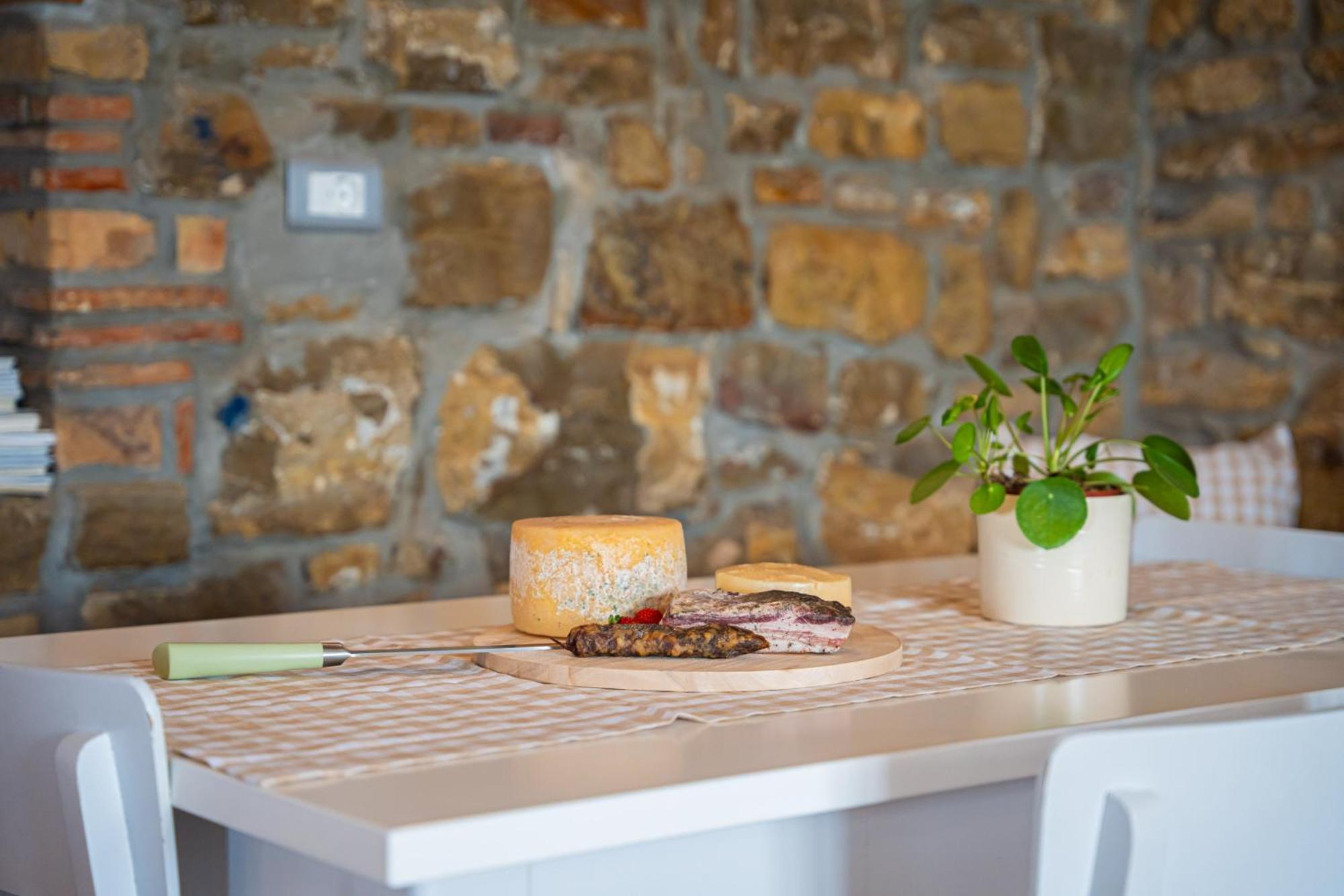 Holiday Home Belveder Motovun With Heated Pool Livade Εξωτερικό φωτογραφία