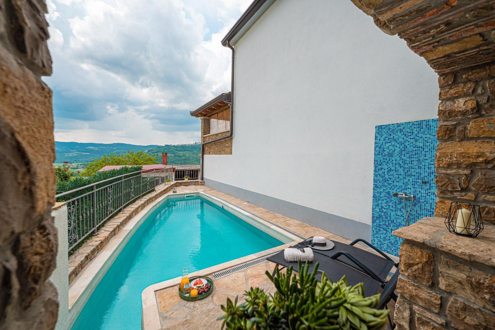Holiday Home Belveder Motovun With Heated Pool Livade Εξωτερικό φωτογραφία