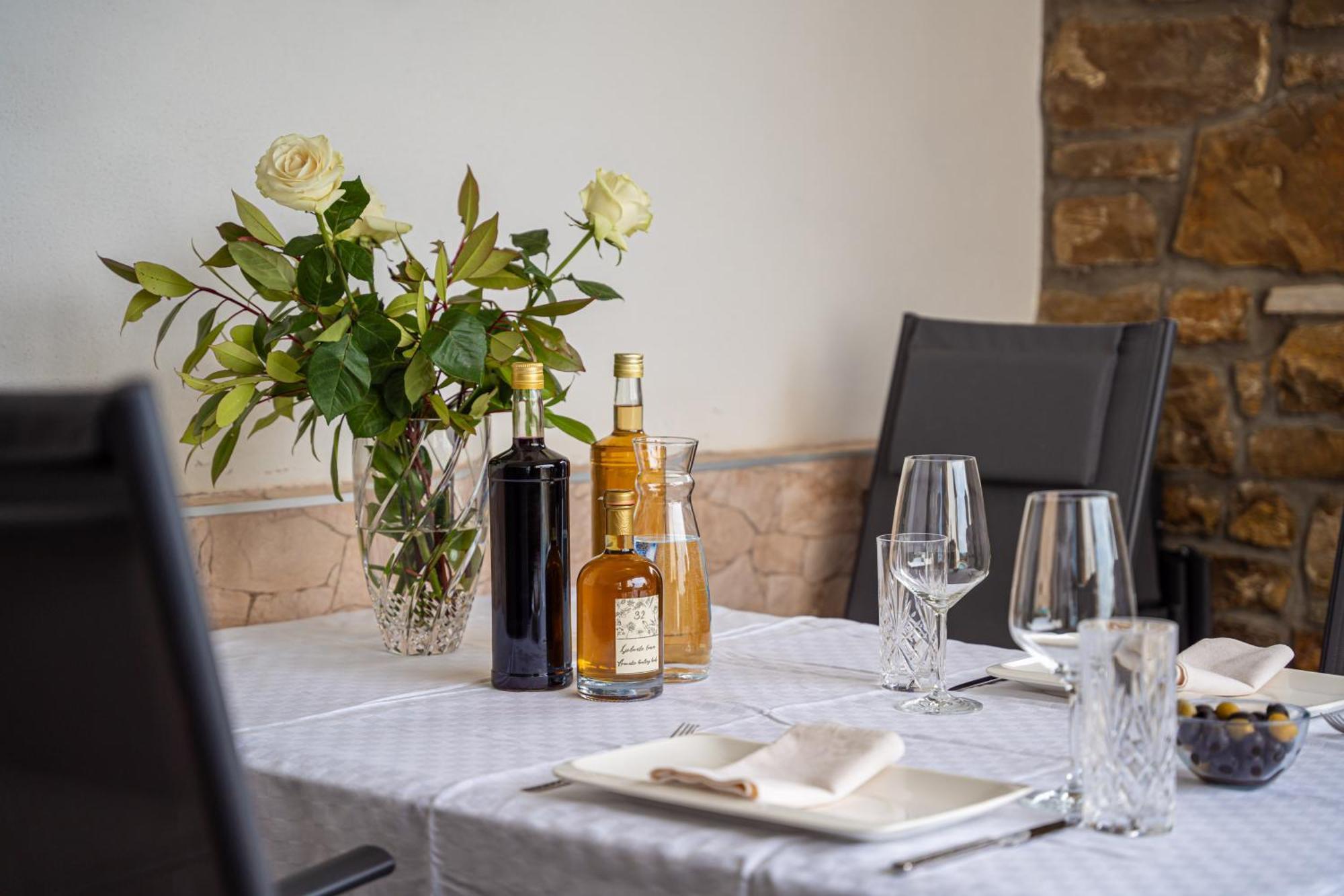 Holiday Home Belveder Motovun With Heated Pool Livade Εξωτερικό φωτογραφία